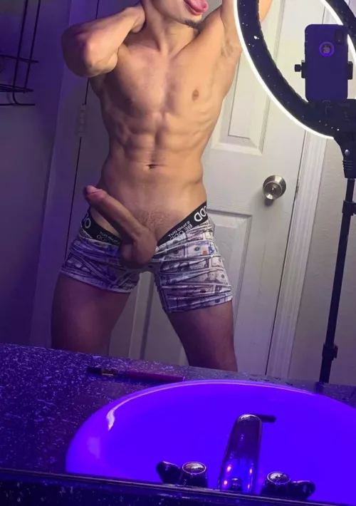 Hey fkn pig! Choke on my 9” monster cock rn 😈🐷🤑 by H0wdy0dy