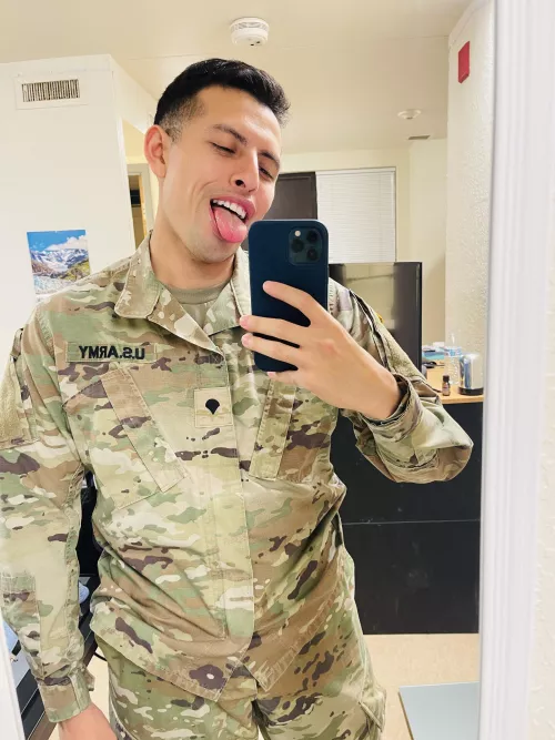 Hey 👋 got nothing to do!😊 feel free to message me by FallenRey