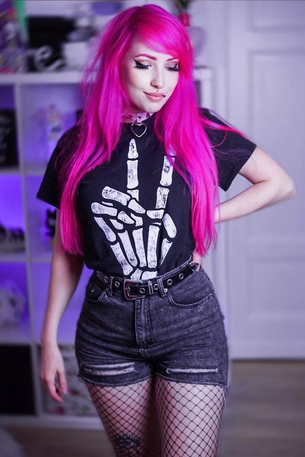 Hey guys💜 Have a nice weekend 🖤 posted by berrydoll666