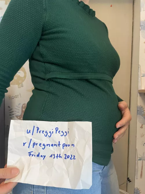 Hey guys, i want to verify myself. by PreggiPeggi