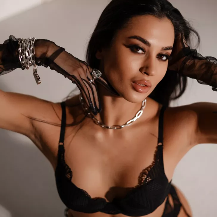 ~ Hey guys! Please check out my NEW OF, I'm running a special SALE 50% off 💖 Help me get through these difficult times for me and my country! 🙏🏻 ~ posted by LaylaLust_Aussie