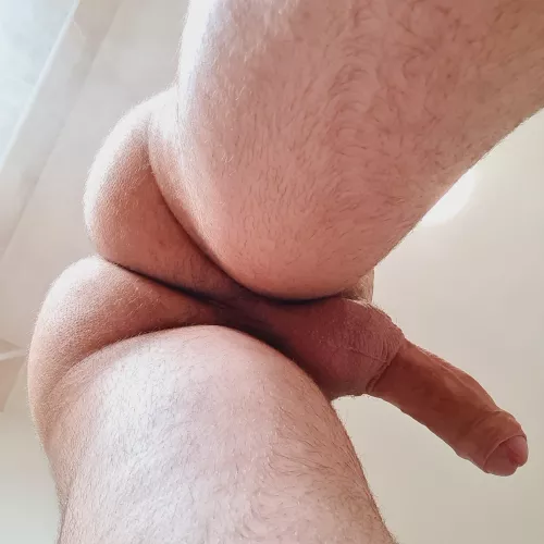 Hey here's my butt from upside down 🙃 by jwgrjf