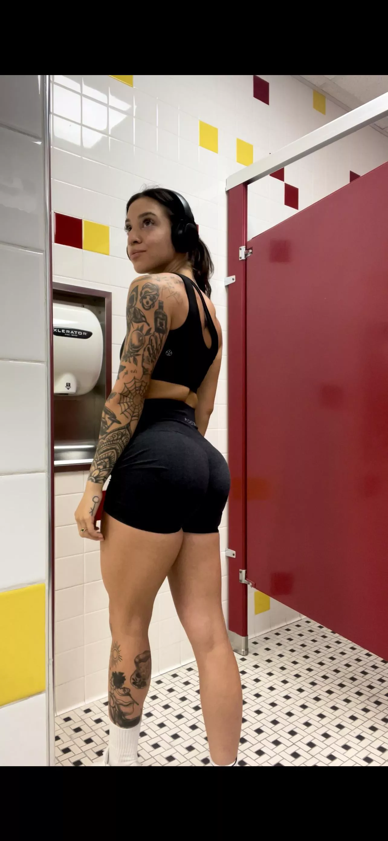 hey heyyy posted by planteaterliftchick