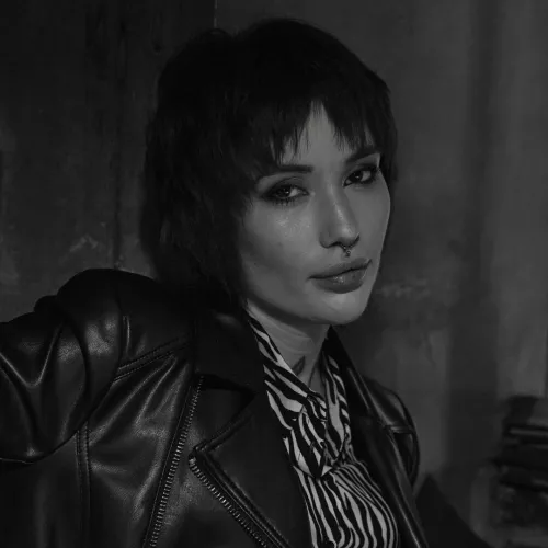 Hey. I have Joan Jett vibes? :) by Chantaise