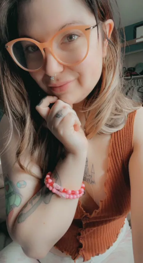 Hey I’m Francesca 😍 I’m available for sexting, customs and lives all day 😘 Cum play with me ❤️ link in the comments 😜 by One-Pianist8156