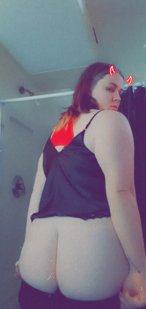 hey I'm looking for a sugar daddy. someone that has me at their beck and call for anything they wanna see any time, in exchange for an allowance. If at all interested @dunmeradrian on snapchat and @deidaradavinci on instagram. dm for other socials if ne by Pristine-Mistake-869