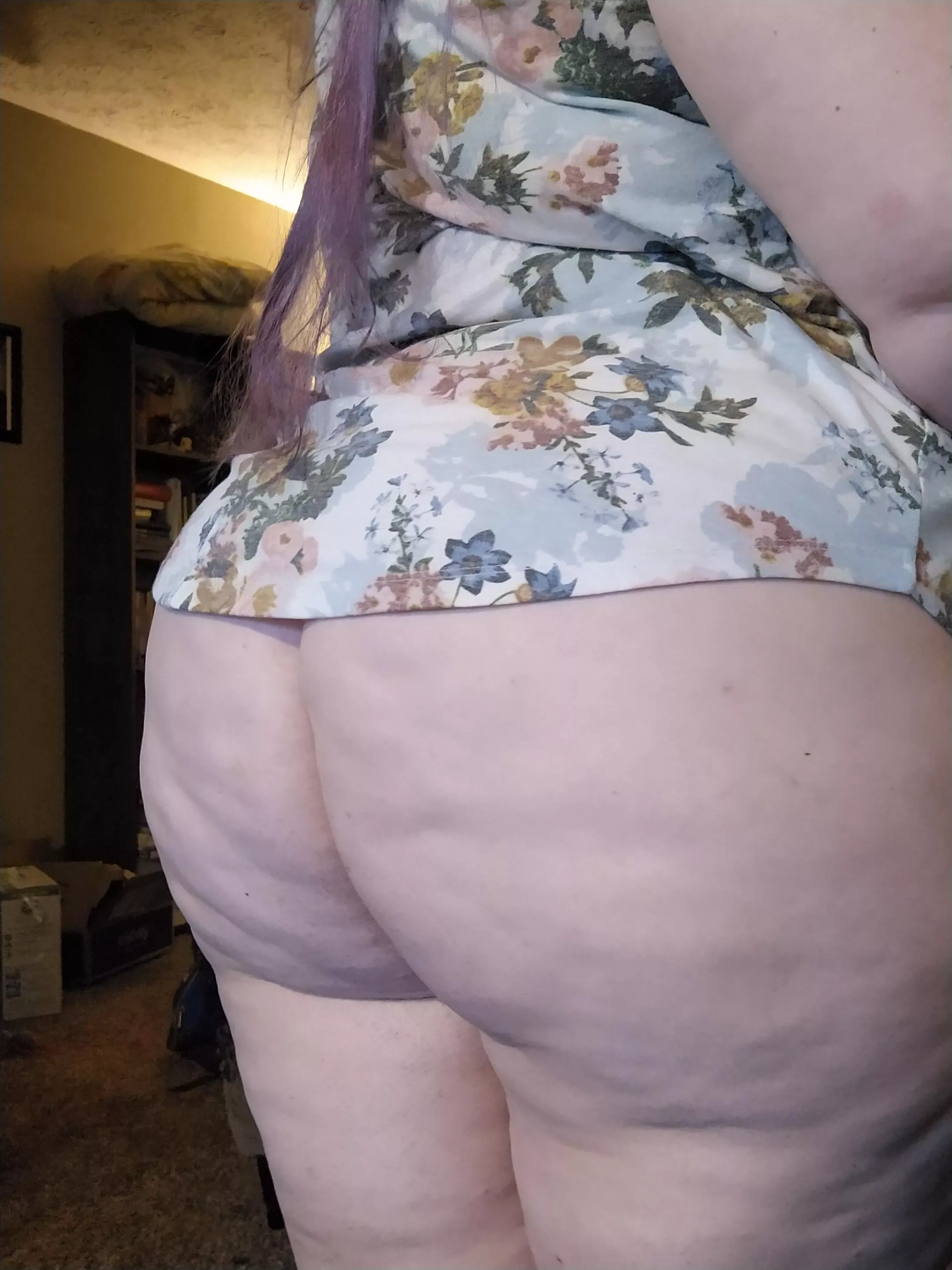 Hey, it's m'bum! posted by comeinsidemeetthemrs