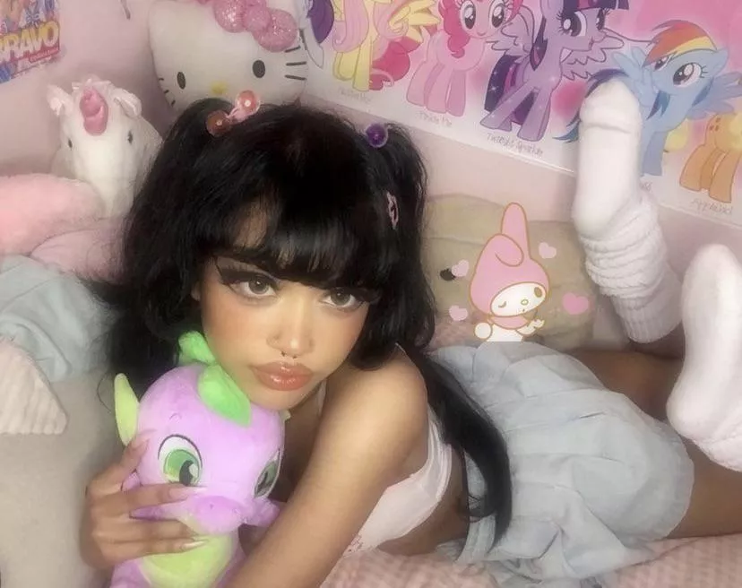 Hey 💖 posted by Forsaken-Fee-4384