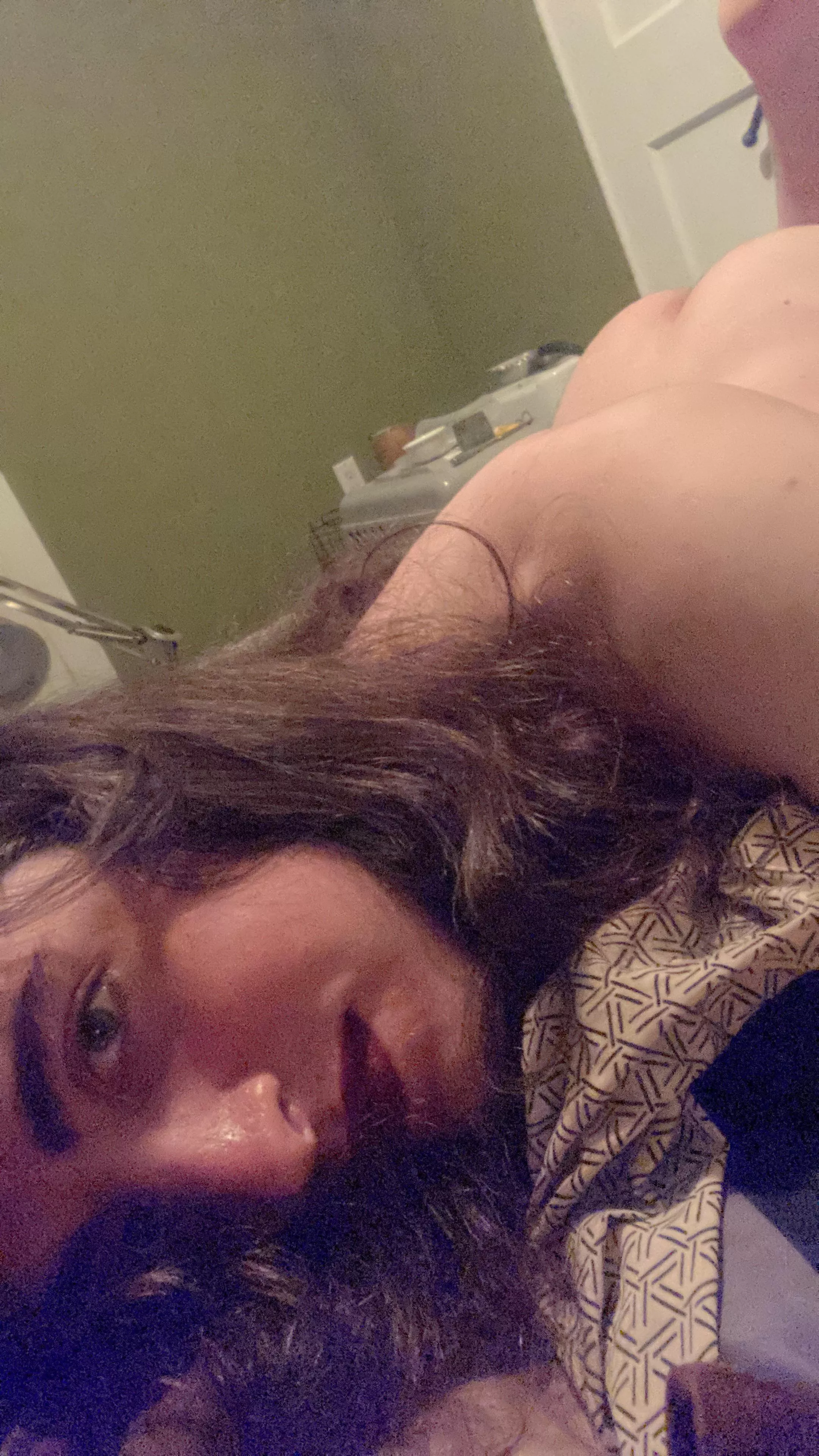 hey. look at my ass :3 posted by goth_jolyne