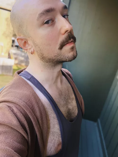 Hey. My eyes are up here 😜 by alachronism