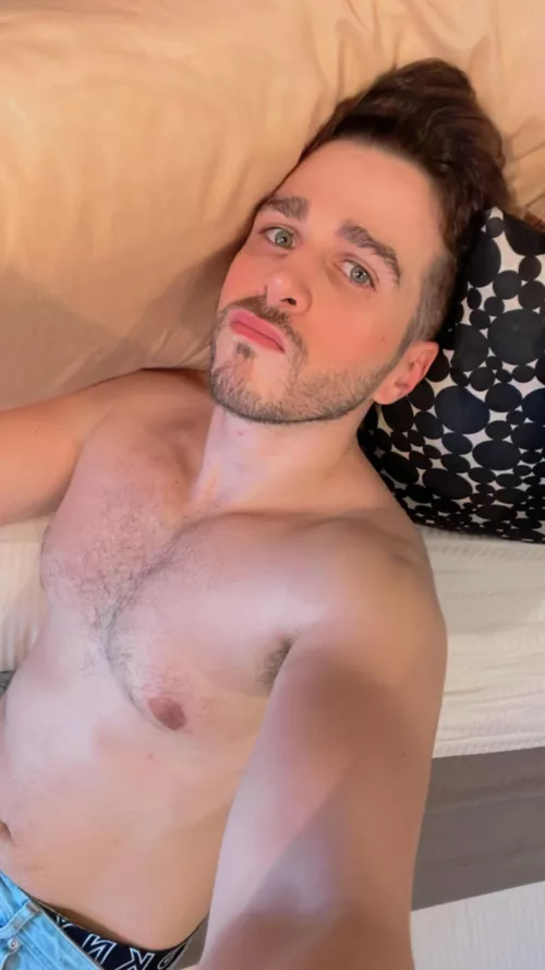 Hey people by raelmah