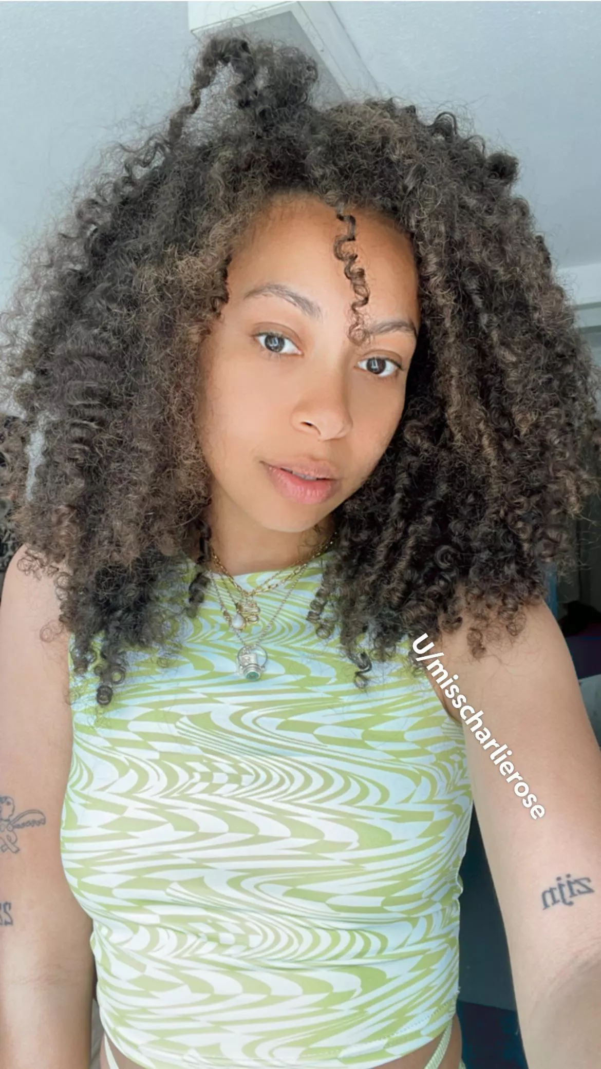 Hey there. Do you like curly girls? posted by Misscharlierose