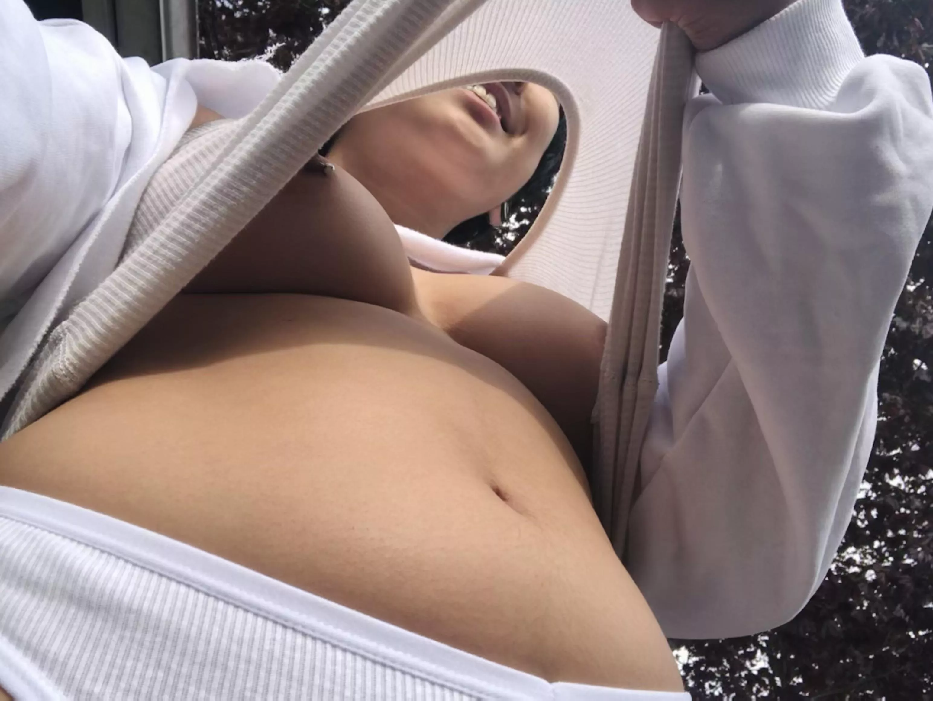 Hey there, hope you’re having a good night ☺️😘 posted by knowfacehaze