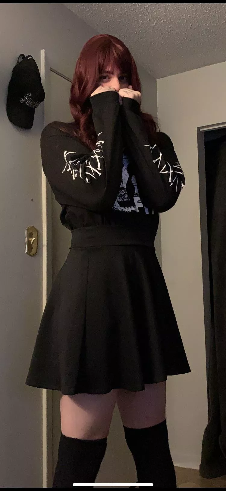 Hey there ☺️ how do I look? posted by zhahari