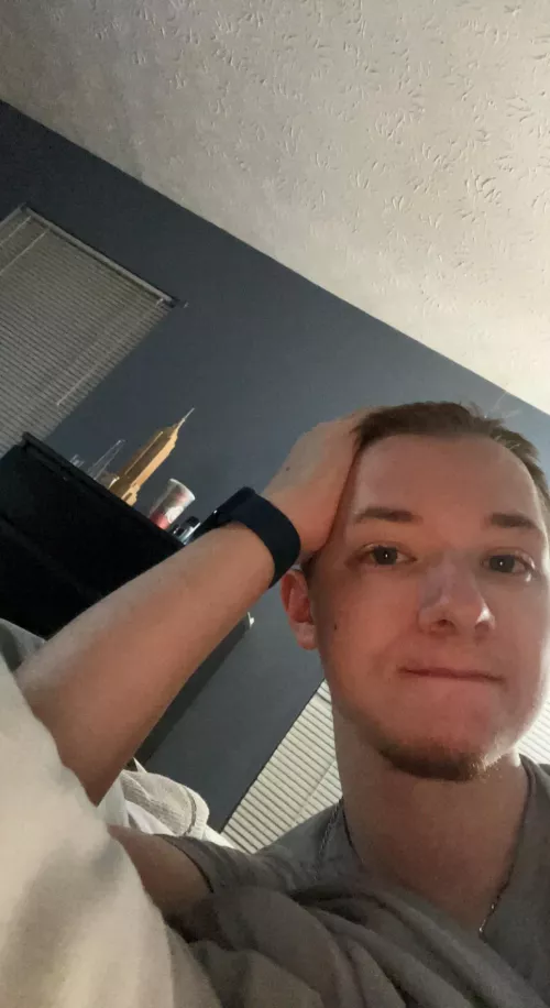 Hey uh, you wanna cuddle? 😅 by xzse_x