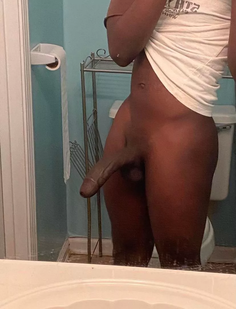 Hey, what’s up sexy females? Anyone on wanna chat wit ya boy? DM me. posted by buckeyesfan81