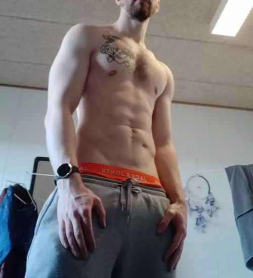 Hey you 😏 by ScandinavianBull96