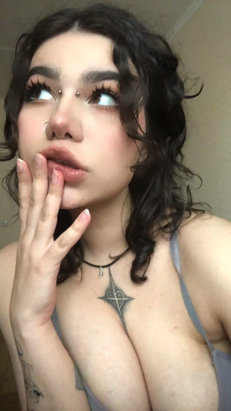 Hey, you! I wish you a wonderful weekend 😘 posted by National_Proof_7969