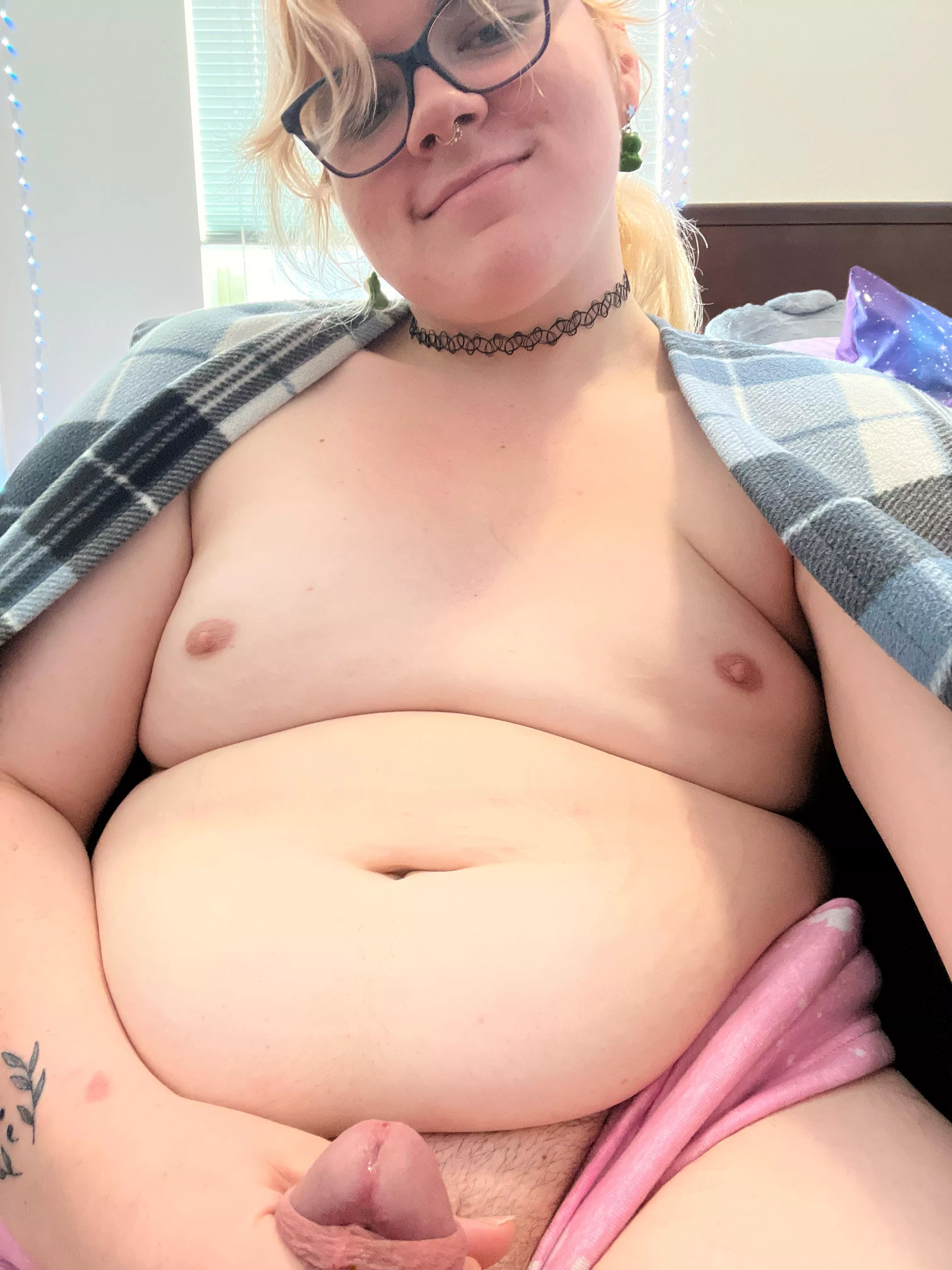 Heya to the 3 people who’ll see this 🥰🥰 posted by BumblebeeDifferent45