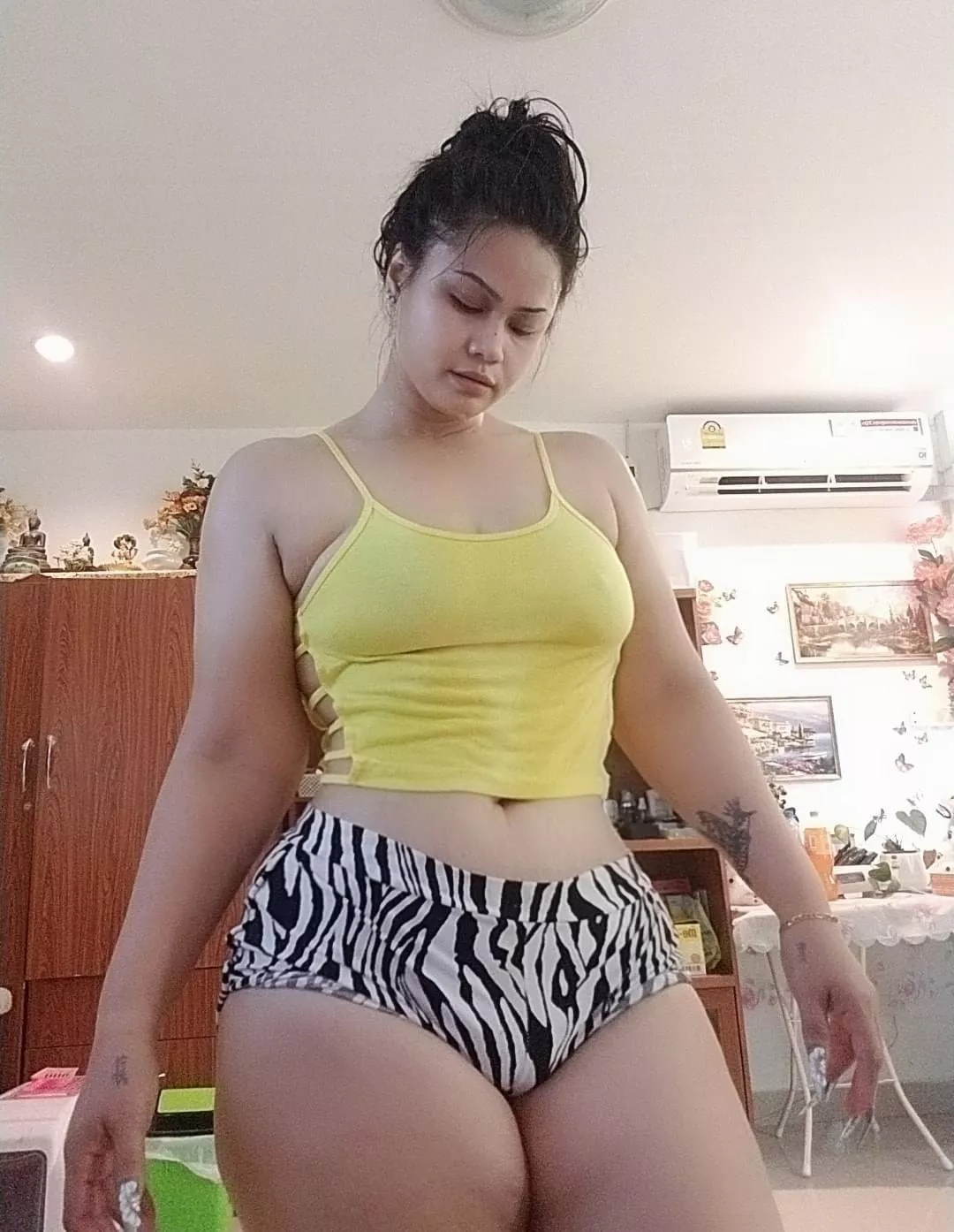 Heyy ;) posted by CaramelKweenie90