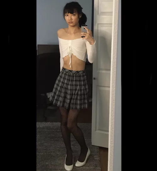 Heyy! Aside from the fact I’m too tall to pull this off 😭 😭 how do I look? by MilotiARc_Reborn