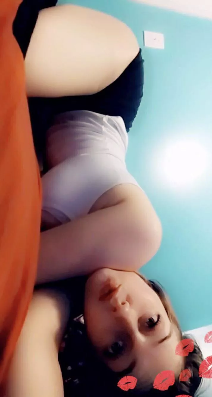 Heyy daddy, text me😏 posted by Tarakonas78