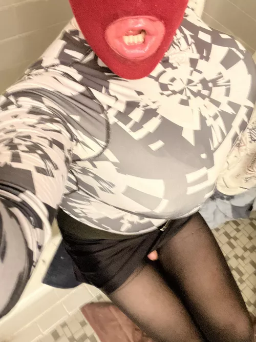 Heyyy I’m Sarah Jane. I’m a cock addicted fuck pig looking for more salty daddy milk ;) make me your cum bucket. K-k: brattyschoolgurl by dirtybimbodoll