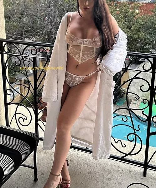 Heyyyy posted by bustypetitegonewild