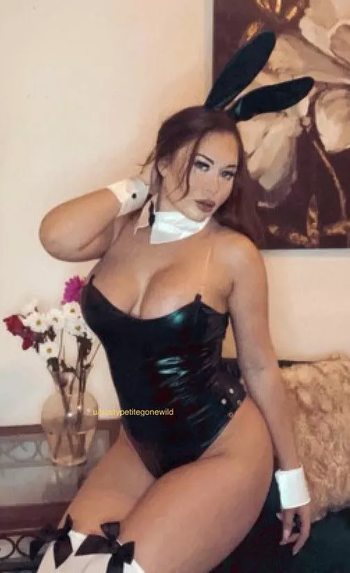 Heyyyy posted by bustypetitegonewild