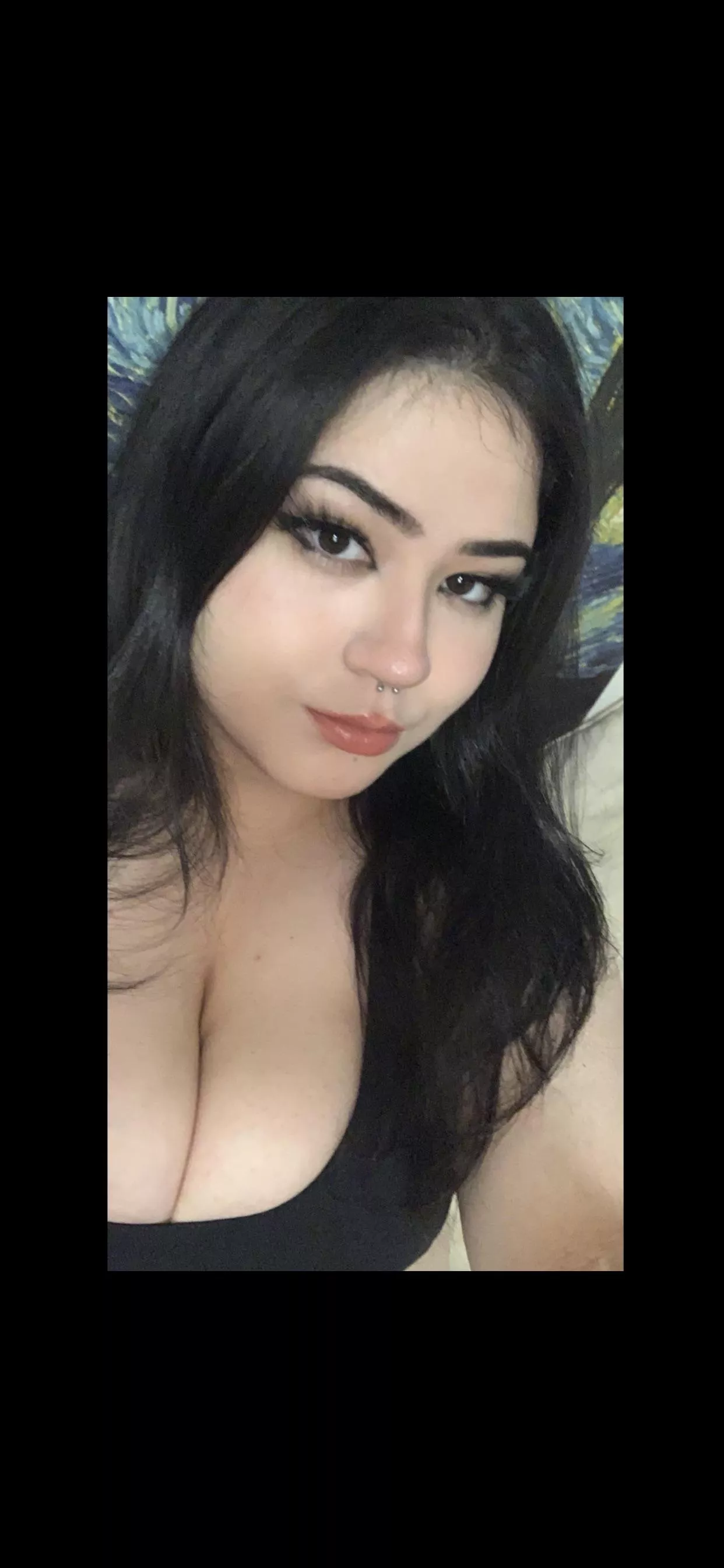 Hi ❤️ 21F posted by indigoshawty