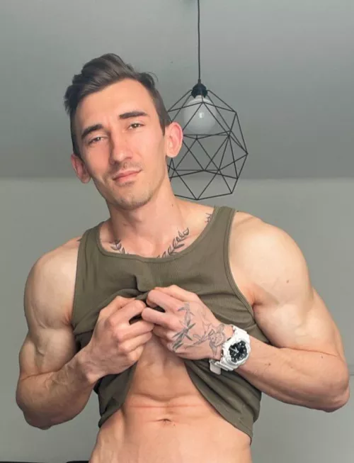 Hi 29yo 😜 by davit_fit