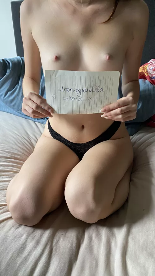 Hi😇 by norwegianstella