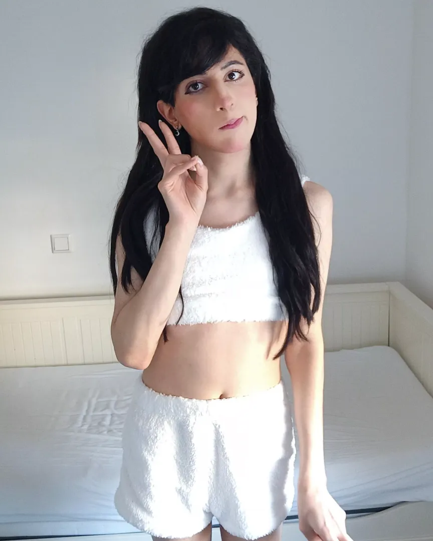 Hi <3 How are you ? ^.^ posted by puruchuu