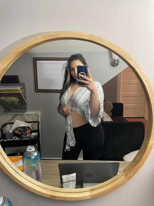 Hi ❤️ by lizzygxrlxx