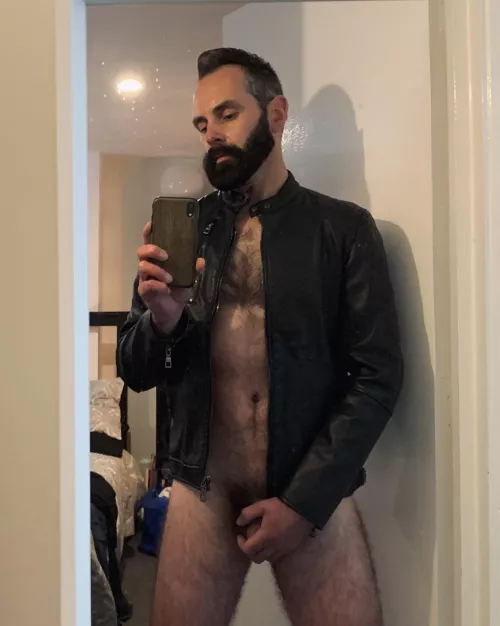 Hi 👋🏼 by Ripley_no8