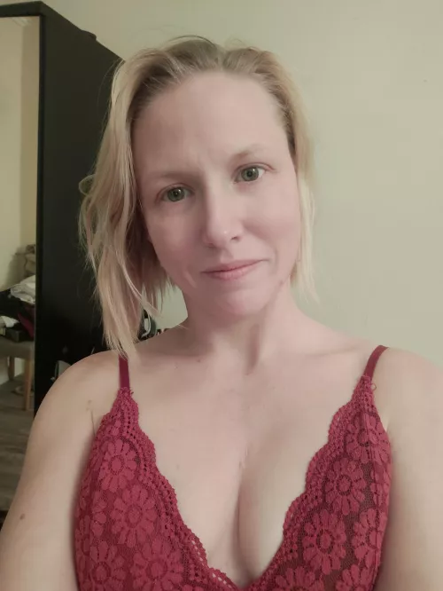 hi all, just me x by Devilishpixie86