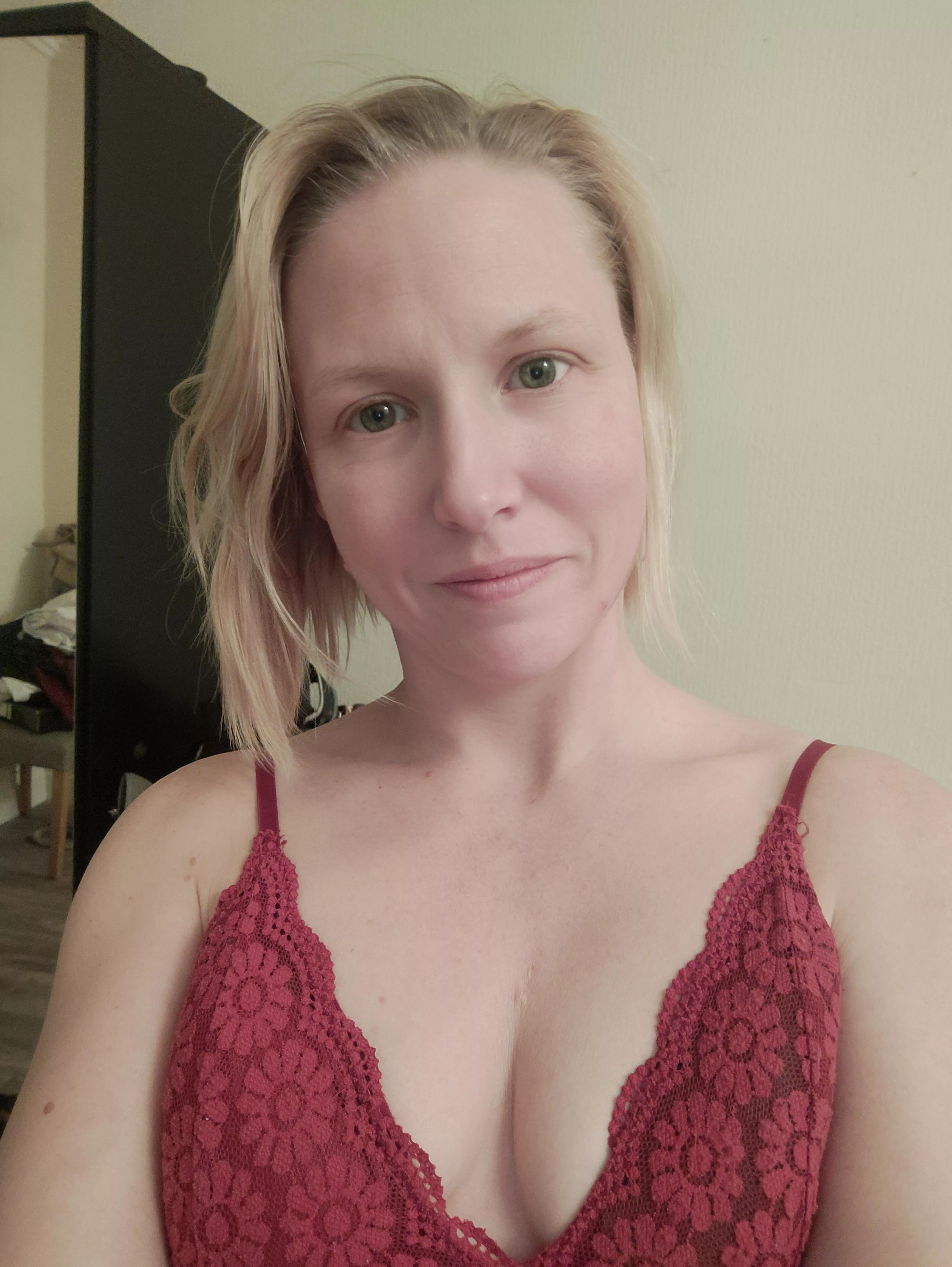 hi all, just me x posted by Devilishpixie86