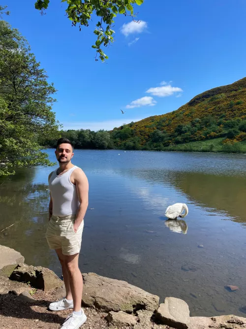 Hi bros👋🏼 by capt_avocado