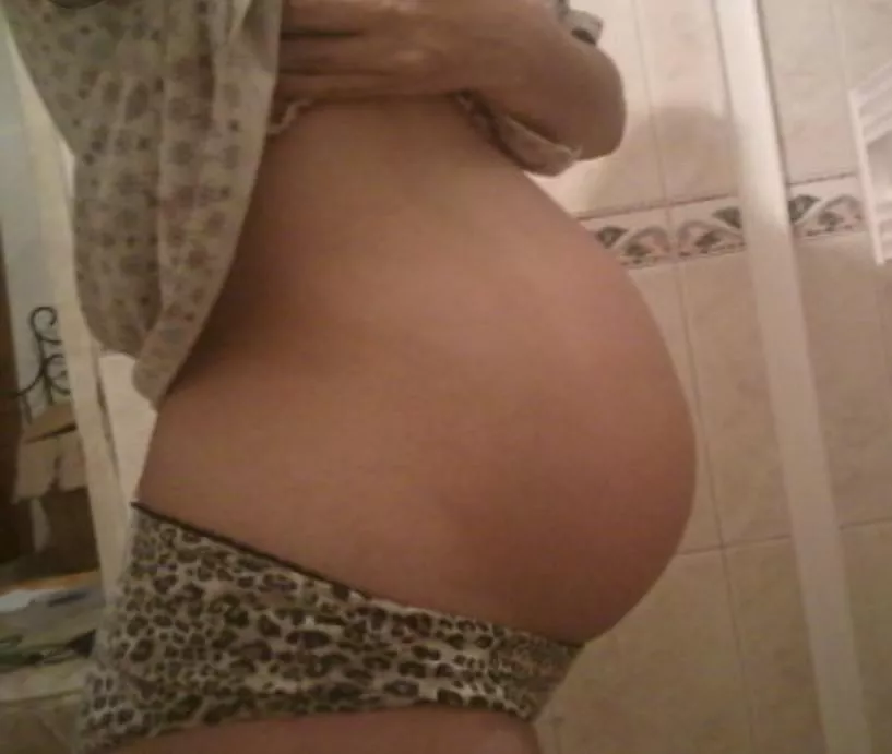 hi daddy 🤰🏼❤️ posted by Rodenia