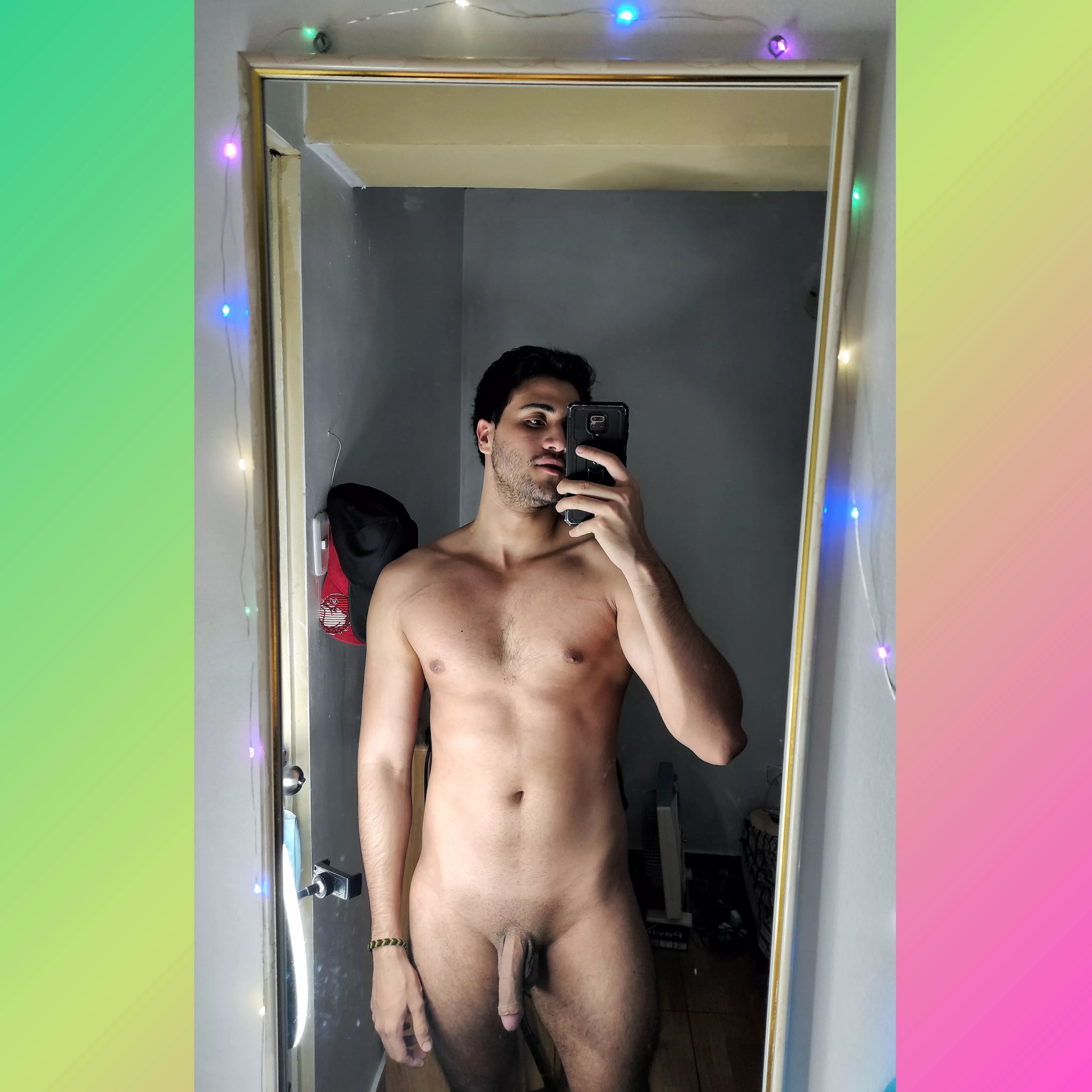 Hi everyone 🔥 (22) posted by badboy_walter