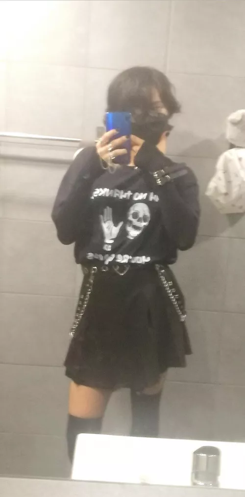 hi everyone! how's your day been? by Lune25_18