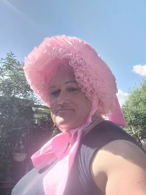 hi everyone I'm a sissy and really want to become a bimbo I can't afford fillers and implants but would love advice on ways to be transformed to look like a bimbo without the expensive modifications by maidtinkerbel