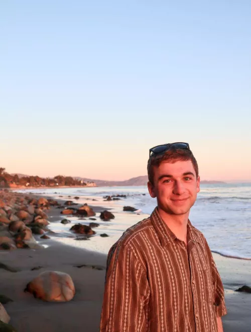 Hi first time poster here :) by miboyathlete2001