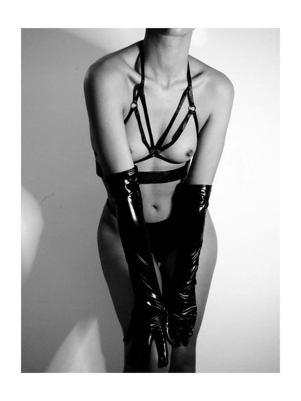 Hi guys! I think I qualify! [STBA] posted by Delilah_Jewel