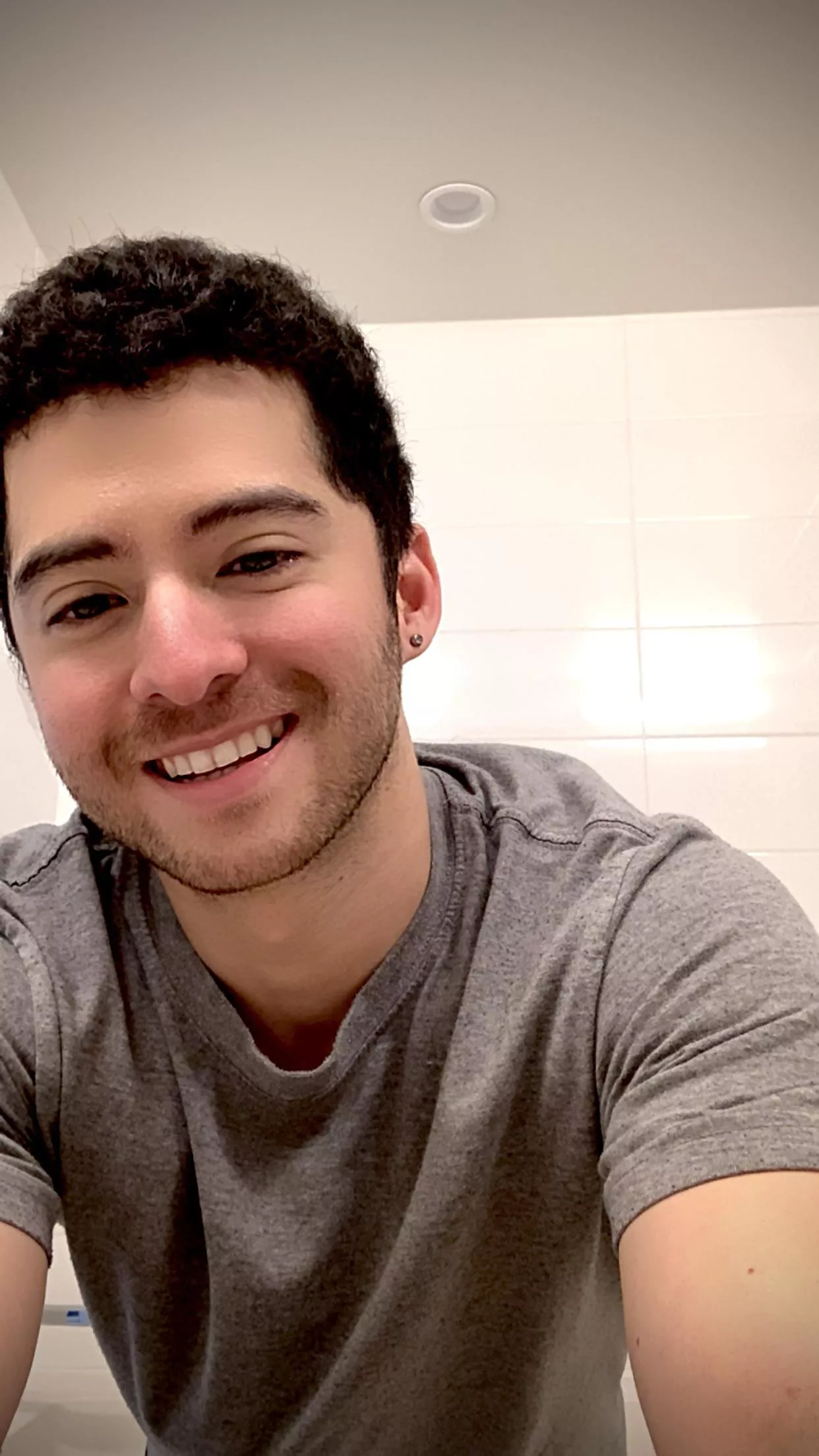 Hi guys! 👋🏻 #tgif 😊 posted by mccola123