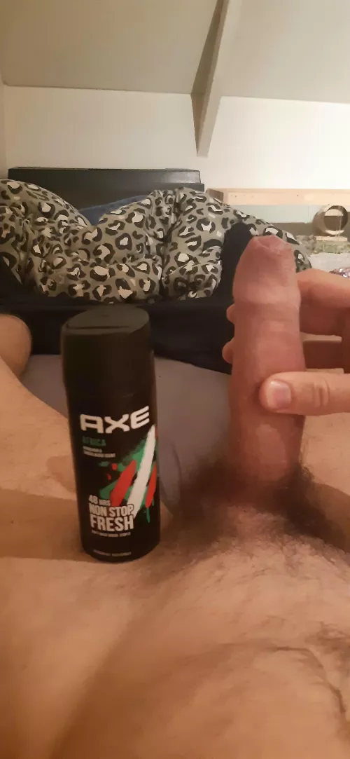 Hi guys! were looking for boys to joing our snapgroup! were just a group of boys enjoying sending dickpics and chatyting. ( max. 20 yrs old) DM if interested in joining! by _The_Penguin_