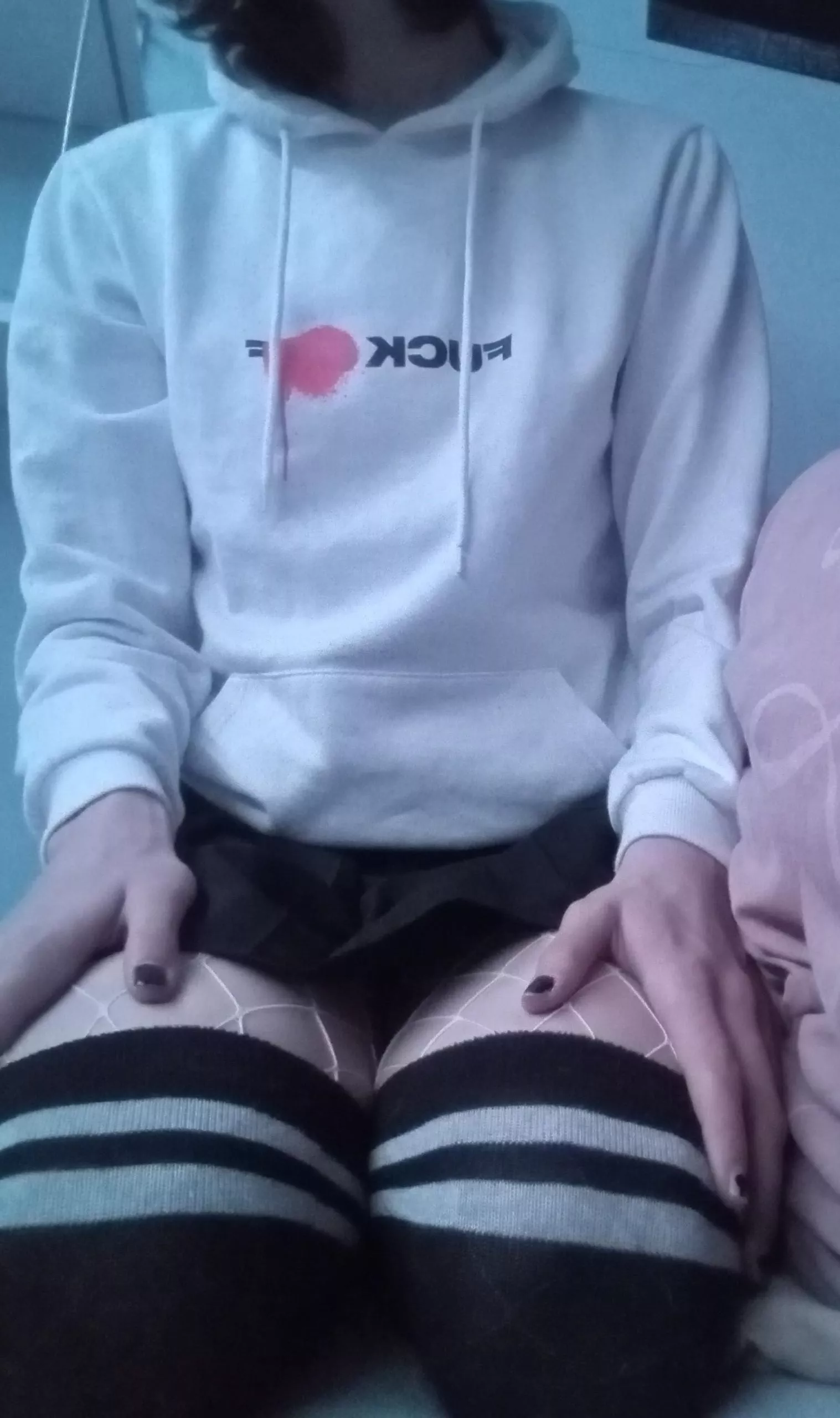 Hi, how's your day? feel free to tell me posted by disobediantcumsock