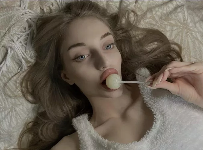 Hi, I wish u a playful mood🍭Link in bio by itselina