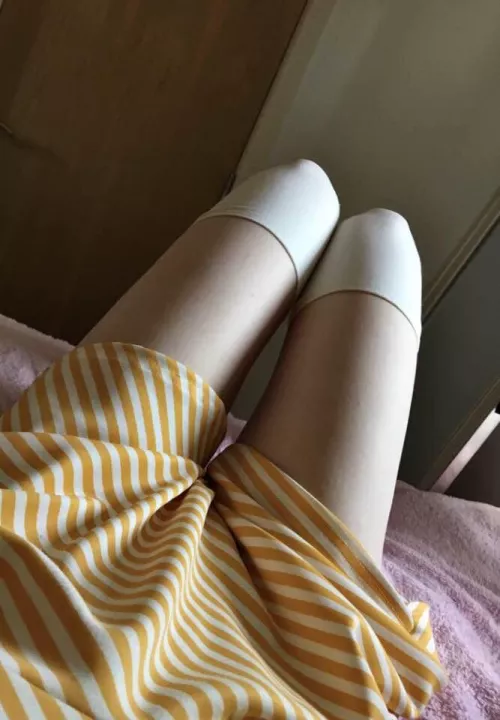 Hi I’m 18 and female😇 new to onlyfans to😇 subscribe now it’s free😇 I’m a virgin tho so nothing hardcore pls☺️ link in the comments and on my profile 😇 by roorooboo