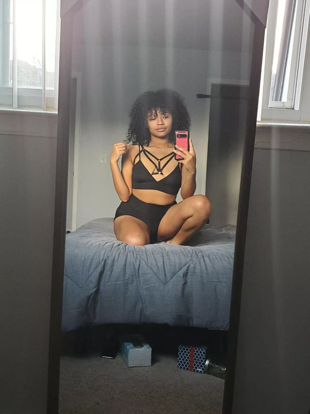 Hi, I’m Hazel 😜🌰 posted by hazelnut_slut